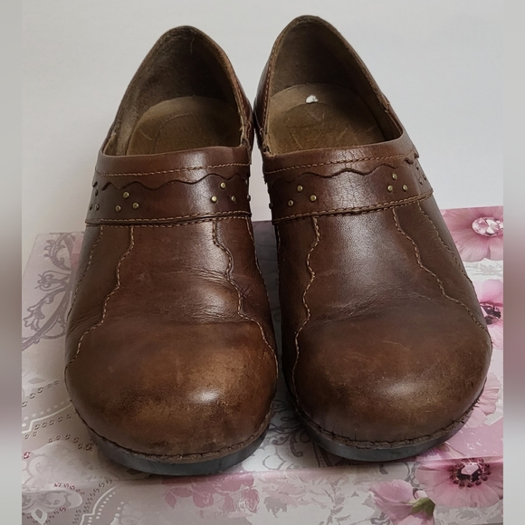 Women Dansko brown shoes size 38 - Picture 2 of 13